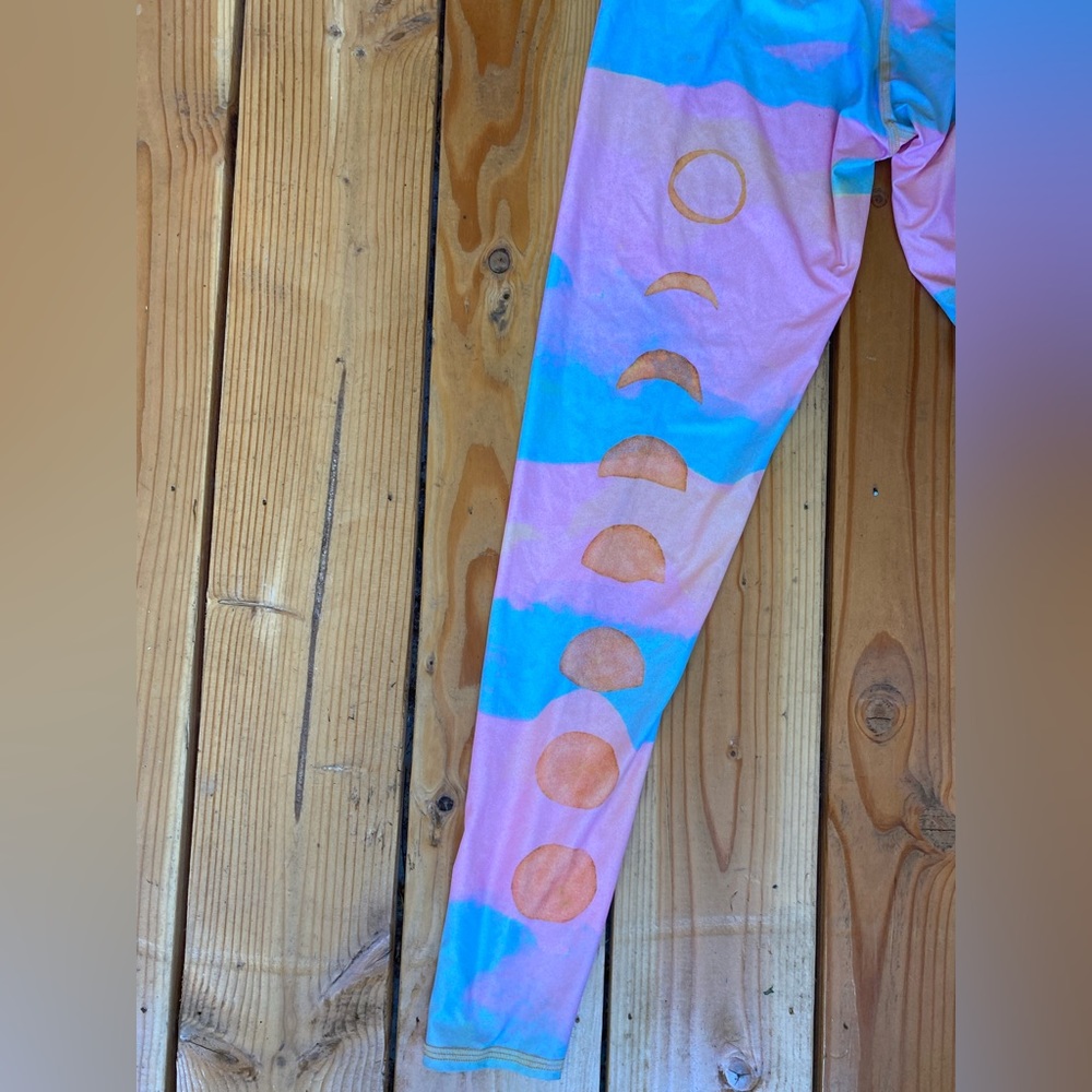 Teeki Tie Dye Leggings - Picture 5 of 5